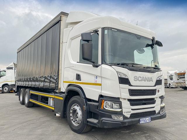 14-ton Tautliner truck